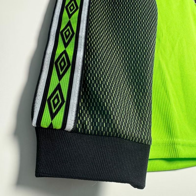 Manchester United 1998-1999 Retro GK Green Long Sleeve Jersey Rare Collector Treble Schmeichel