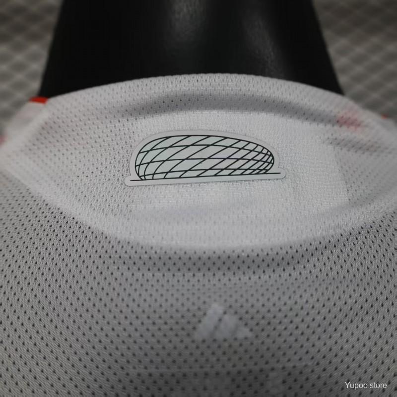 Bayern Munich 2025–2026 Away Long Sleeve Player Jersey
