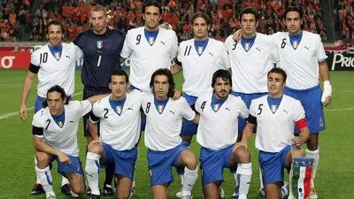 Italy 2006 Retro Away Jersey – Totti #10