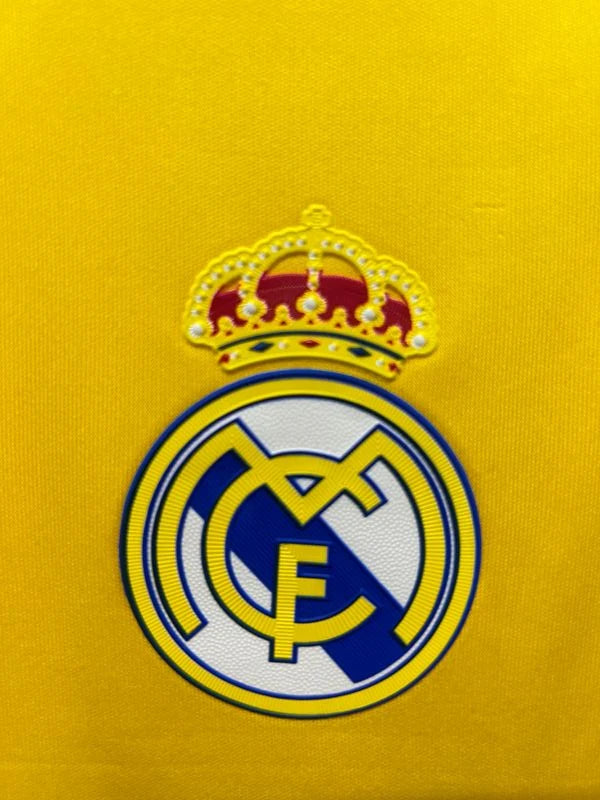 2011/12 Real Madrid Retro Goalkeeper Yellow Jersey La Liga Patch