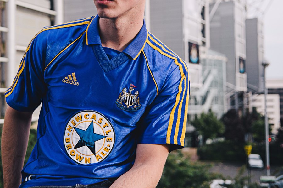 Newcastle United 1998–1999 Retro Away Jersey