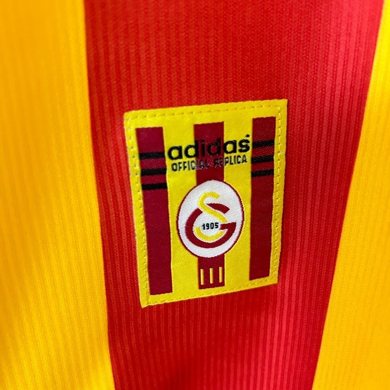 Galatasaray 1999-2000 Retro Home Short Sleeve Jersey Personalized
