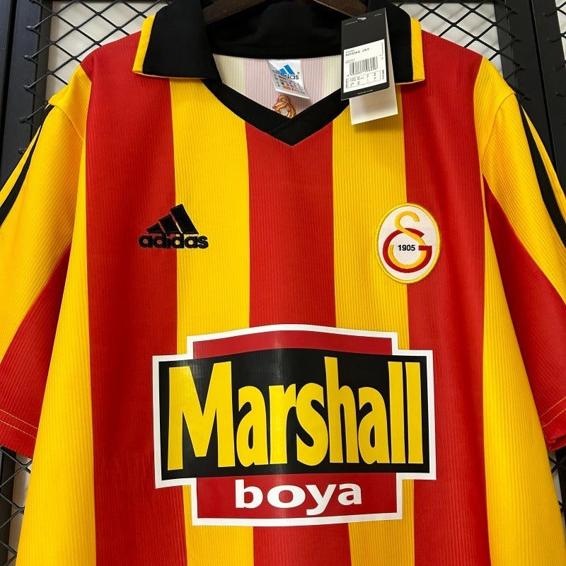 Galatasaray 1999-2000 Retro Home Short Sleeve Jersey #10 Hagi Personalized