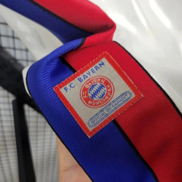 Bayern Munich 1997-1998 Retro Away Short Sleeve Jersey Personalized Rare Collector Elber Scholl Kahn