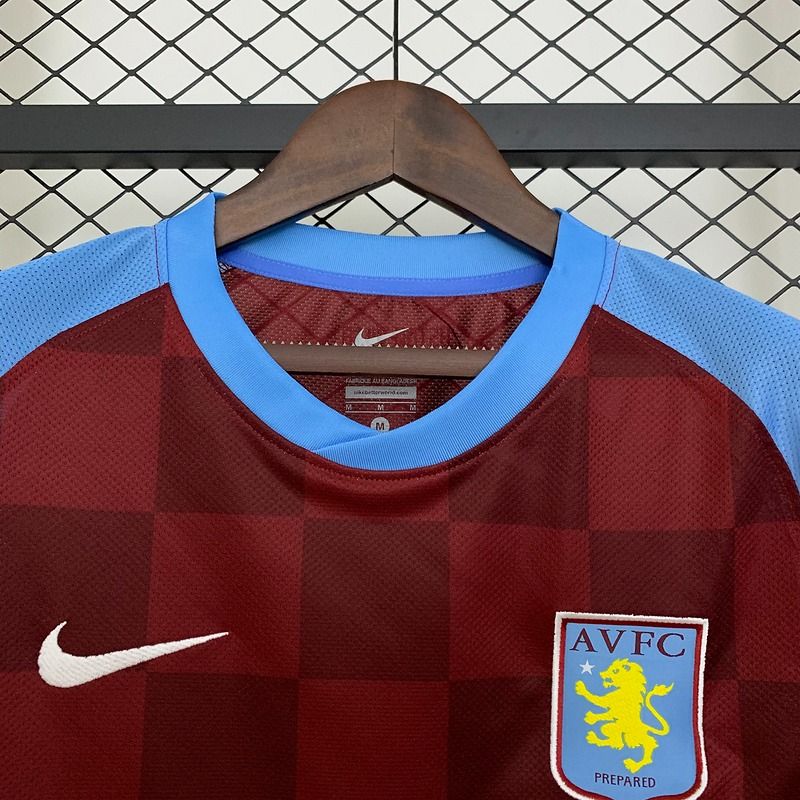 Retro Aston Villa 2011-12 Home Jersey #19 Petrov