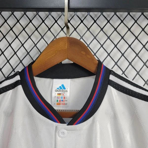 Bayern Munich 1997-1998 Retro Away Short Sleeve Jersey Personalized Rare Collector Elber Scholl Kahn