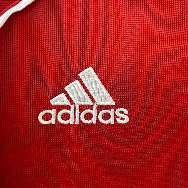 Bayern Munich 2005-2006 Retro Home Short Sleeve Jersey #10 Makaay Bundesliga Patch Personalized Rare
