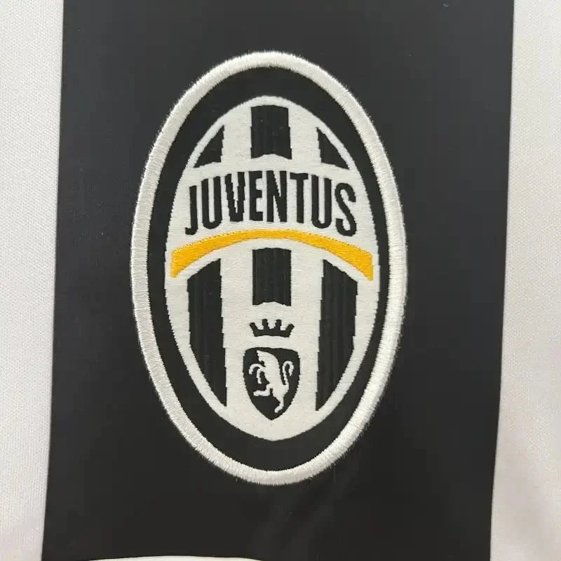 Juventus 2004-2005 Retro Home Short Sleeve Jersey #9 Ibrahimovic Personalized Serie A UCL Patch Rare