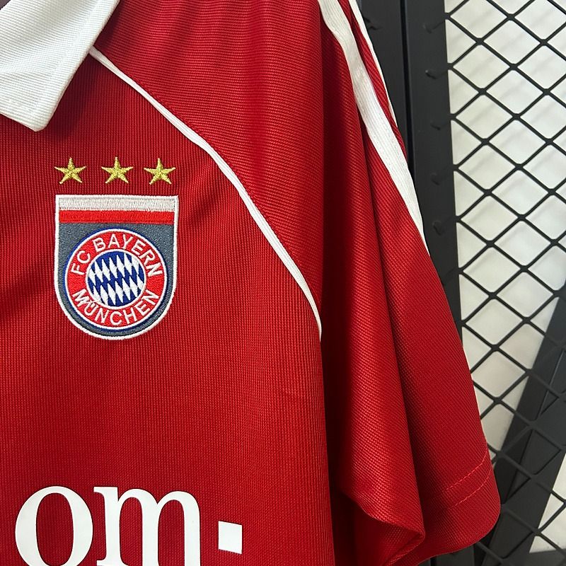 Bayern Munich 2005-2006 Retro Home Short Sleeve Jersey #10 Makaay Bundesliga Patch Personalized Rare