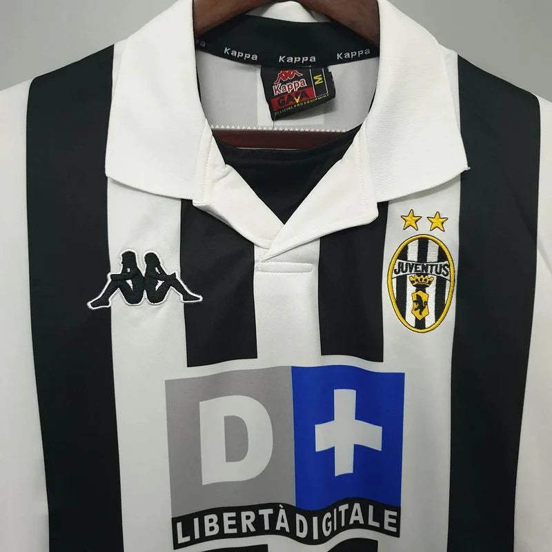 Juventus 1999-2000 Retro Home Short Sleeve Jersey #26 Davids Personalized Rare Collector