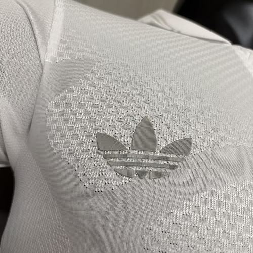 Maillot de foot blanc du Real Madrid 2026/27 version joueur 125ème anniversaire – Maillot édition match unisexe S–XXL
